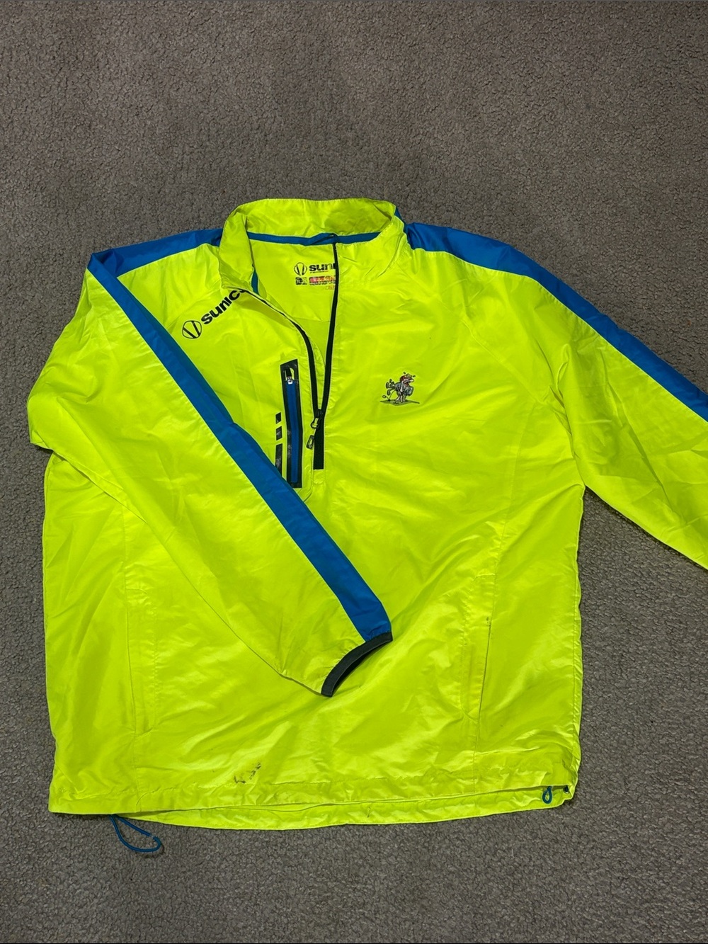 Sunice size XL Neon Yellow Pullover Windbreaker with Blue Trim